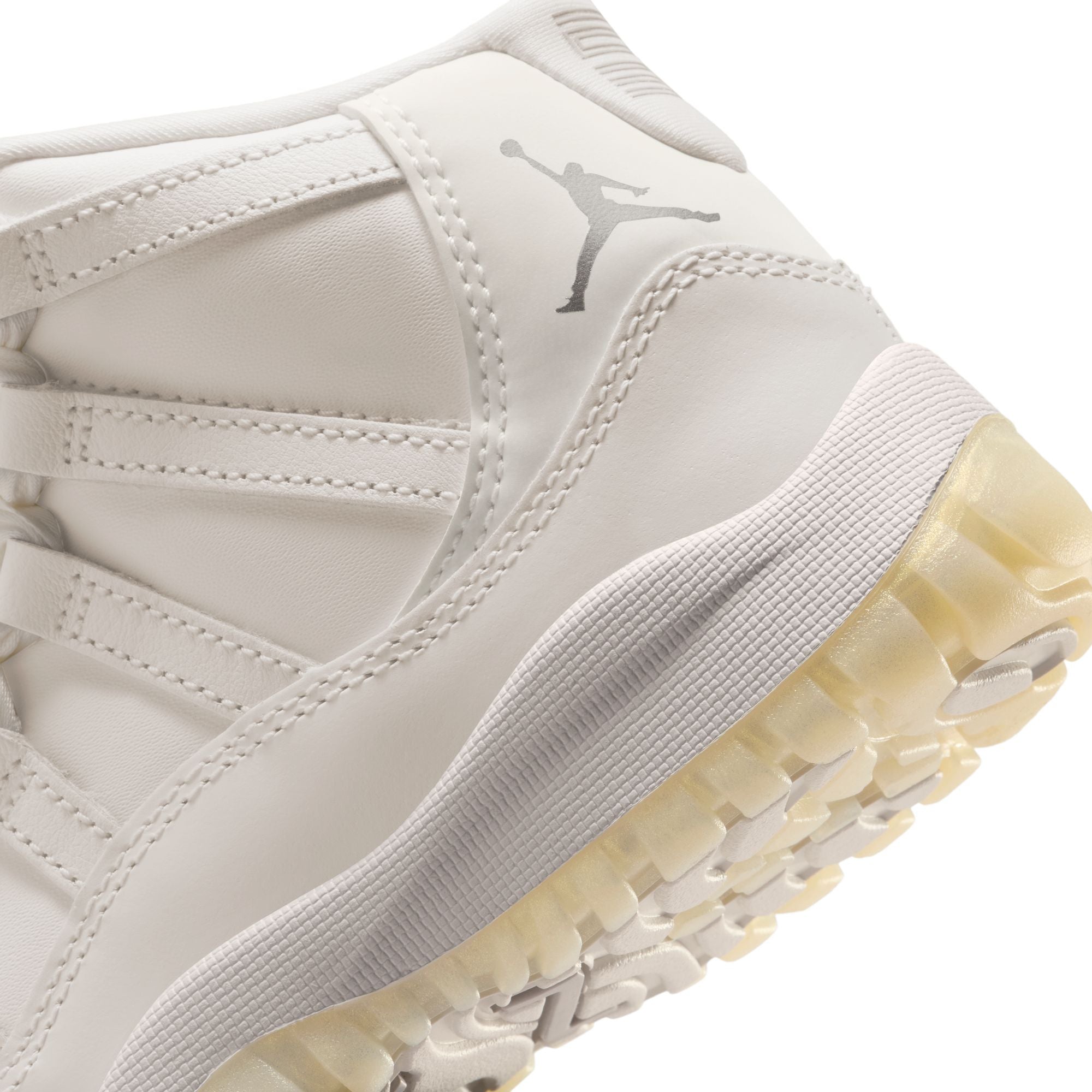 Jordan 11 Retro Pearl PS