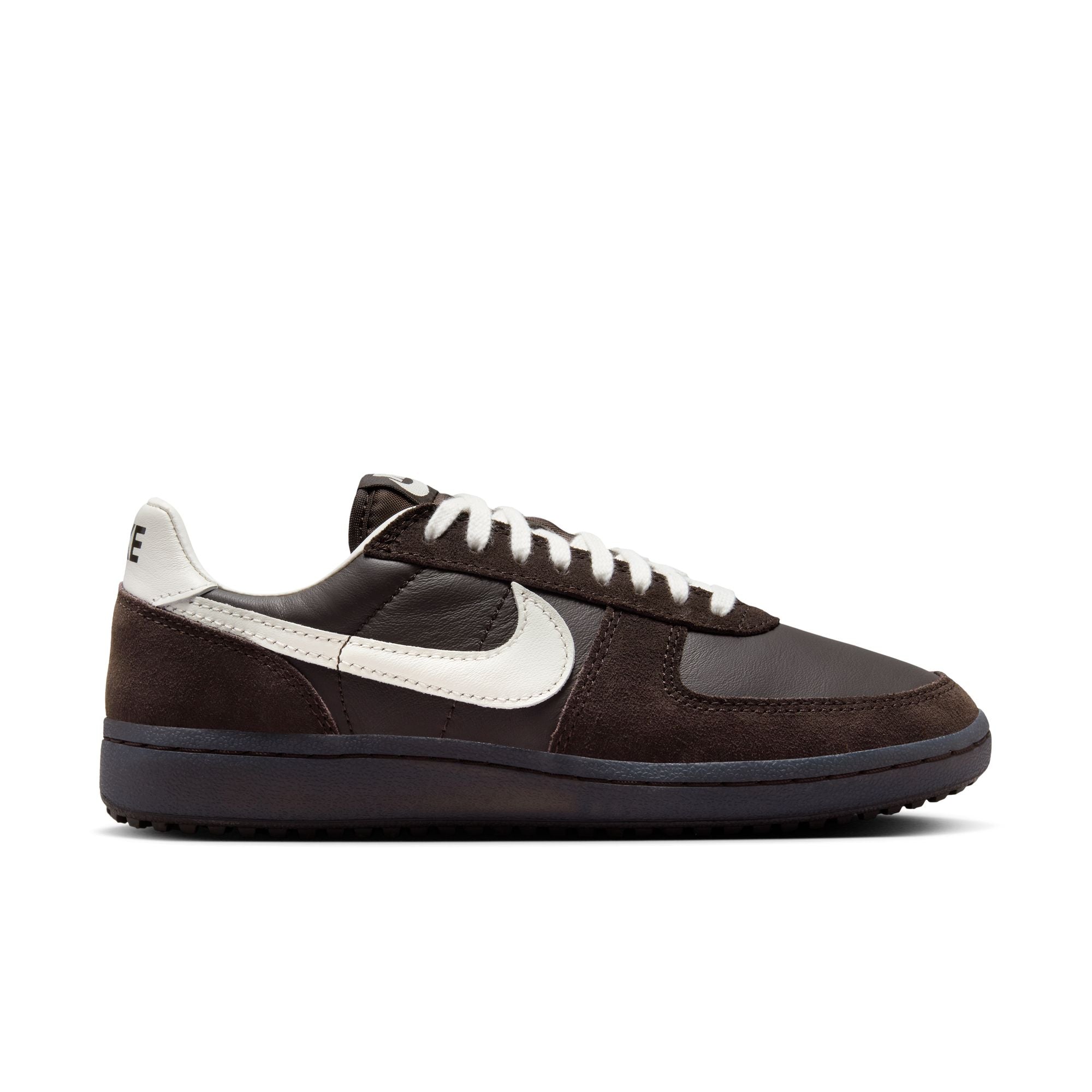 Field General Velvet Brown Sail