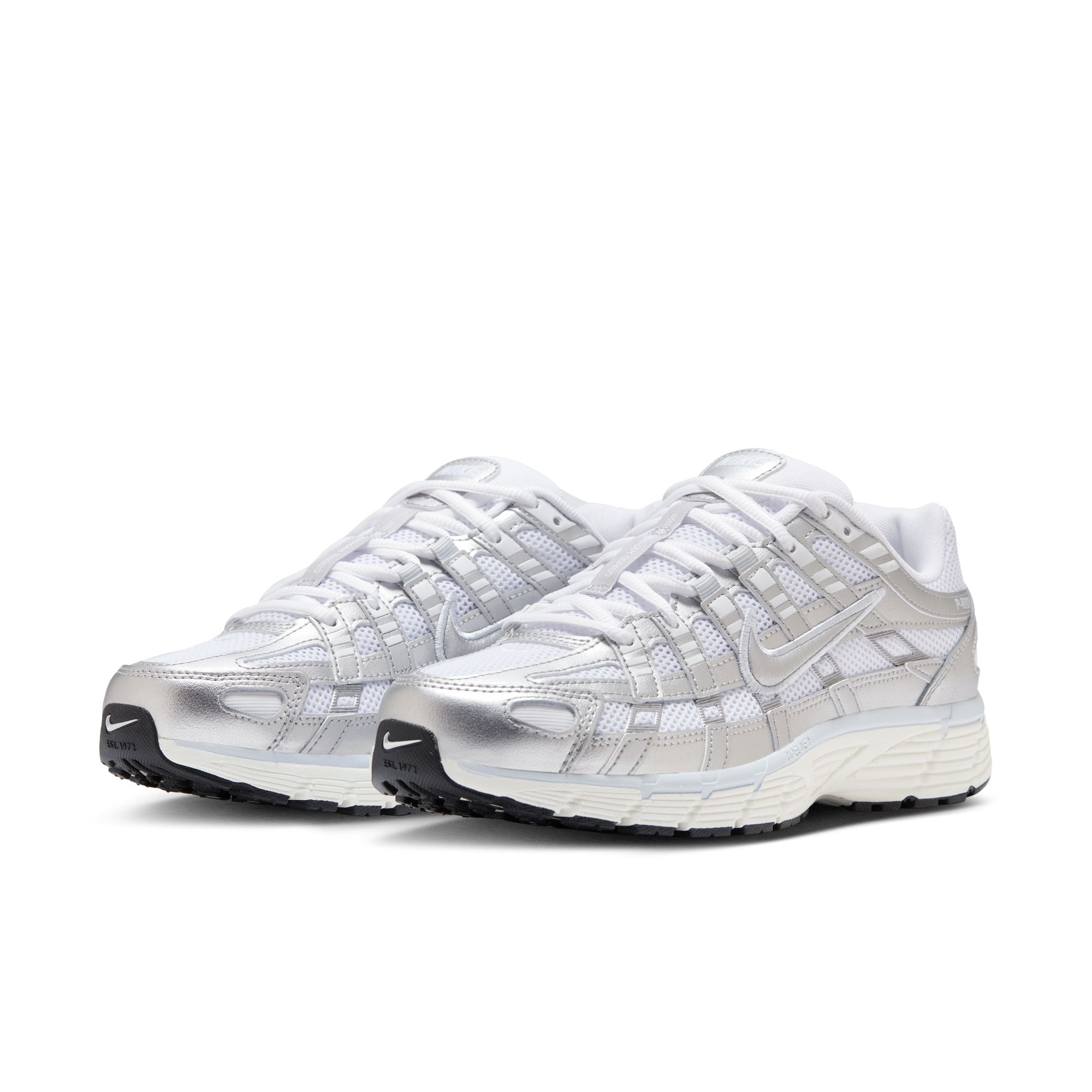 P-6000 White Blue Tint Sail Metallic Silver