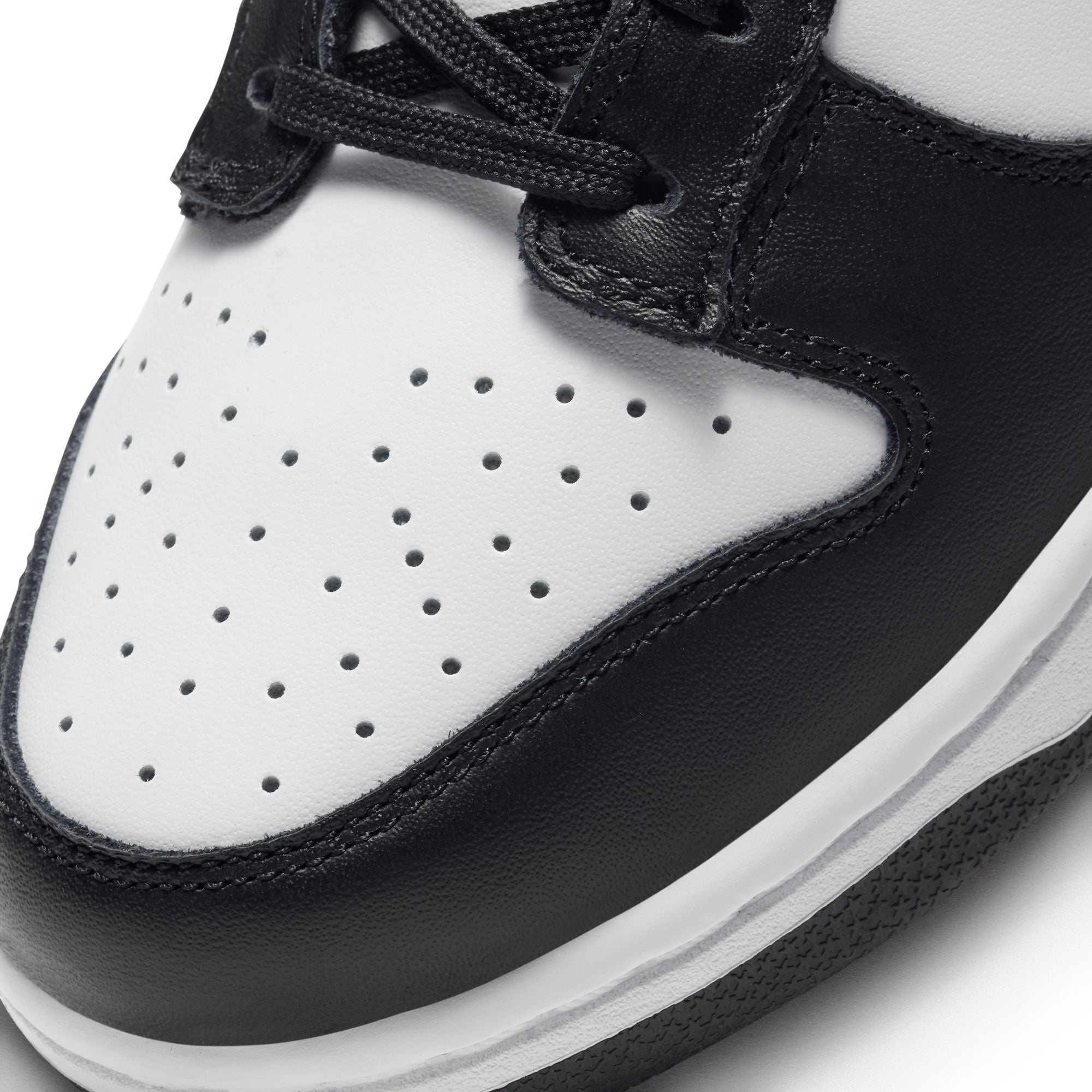 Dunk Low Retro White Black Panda