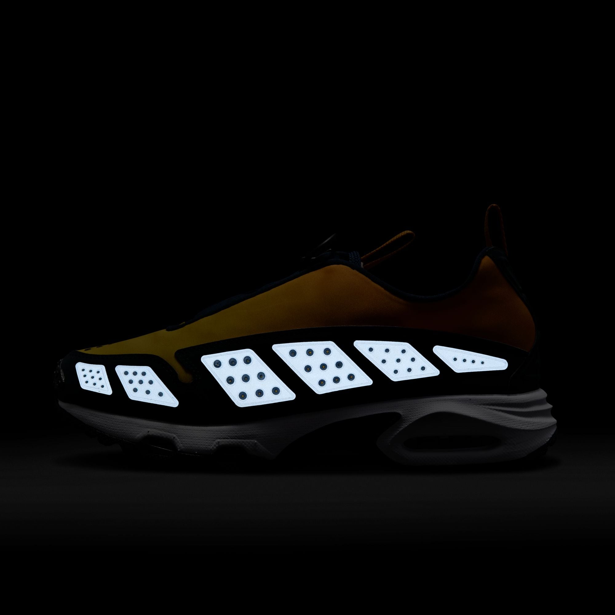 Air Max SNDR Canyon Gold and Deep Ocean