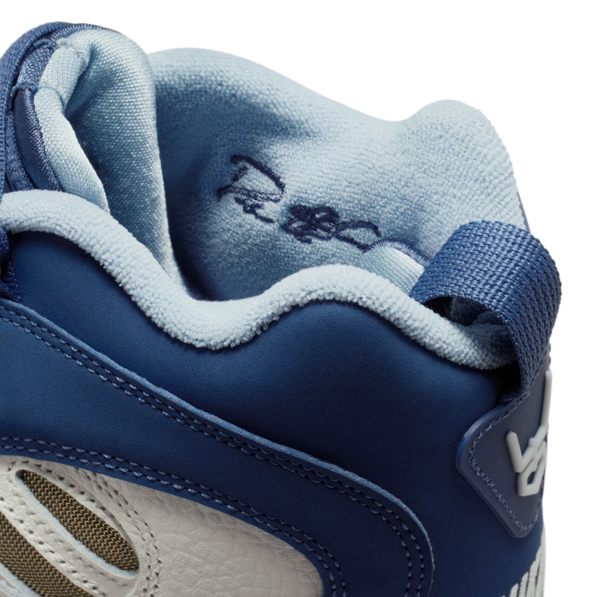 Air Diamond Turf 2 Royals
