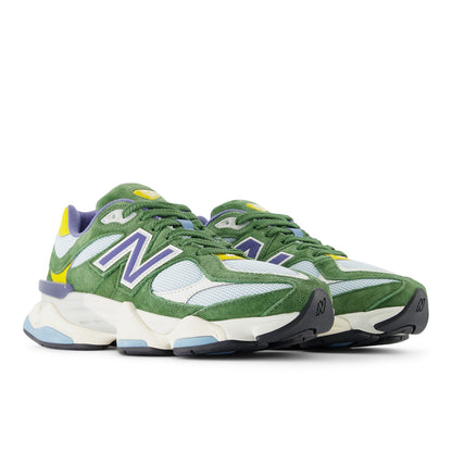 9060 Dark Alpine Green