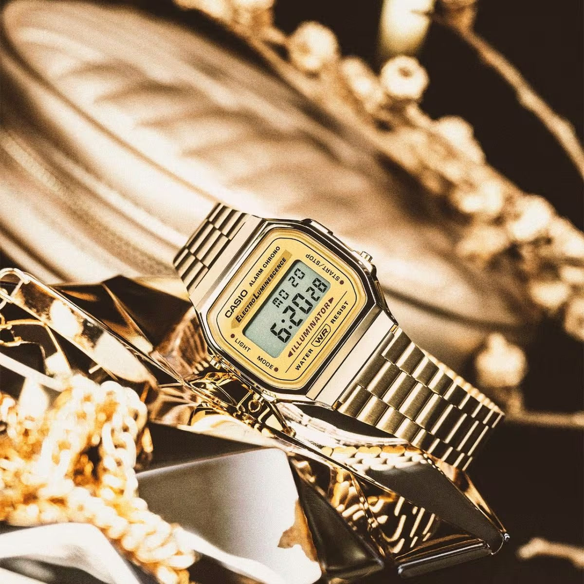 Digital Retro Vintage Gold Watch A168WG-9